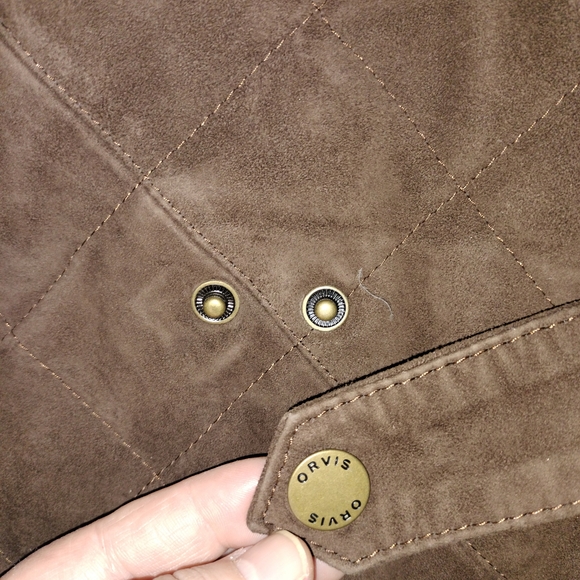 Men's Orvis Suede Brown Quilted Vest - Picture 4 of 6